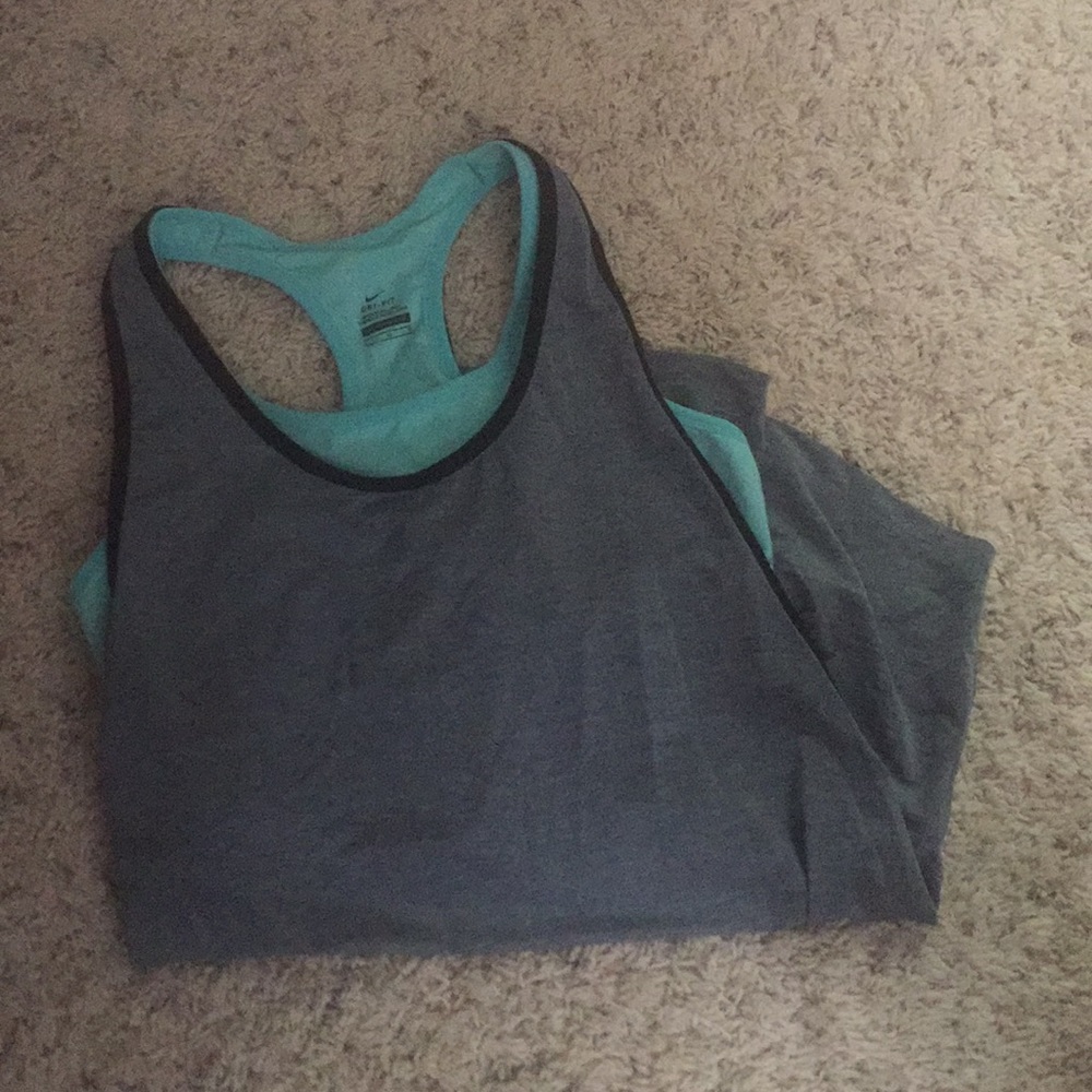 Lg Nike Bulit in bra tank top